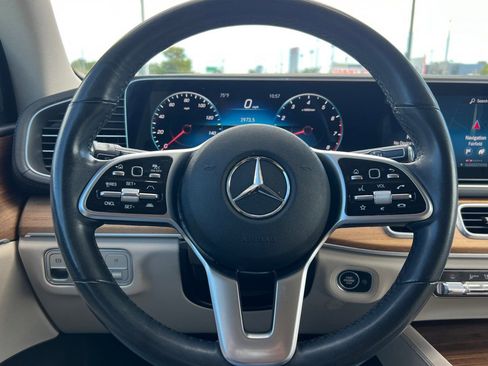 Used 2022 Mercedes-Benz GLS 450 4MATIC image 27