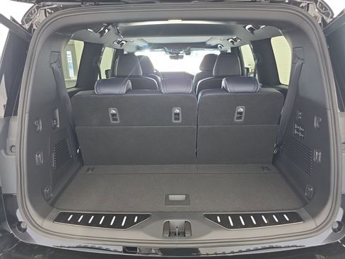 New 2026 INFINITI QX80 4WD image 17