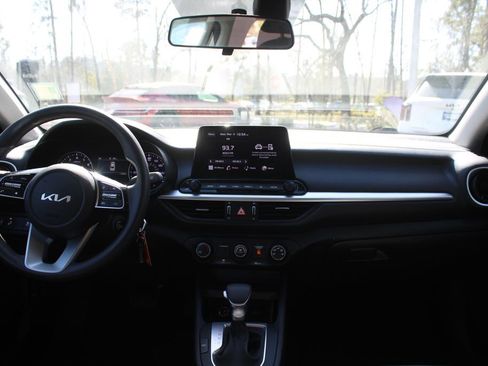 Certified 2024 Kia Forte LXS w/ LXS Technology Package image 19