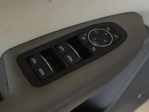 Used 2021 Cadillac XT6 Premium Luxury w/ LPO, Floor Liner Package image 20