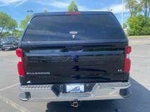 Used 2022 Chevrolet Silverado 1500 LT AWD/4WD image 16