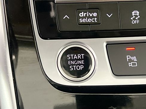 Used 2024 Audi Q7 2.0T Premium Plus image 24