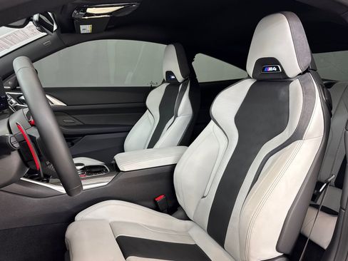 Used 2026 BMW M4 Competition RWD image 5