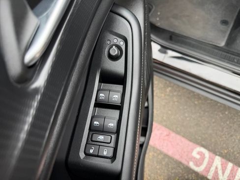 Used 2025 Jeep Grand Cherokee L Altitude AWD/4WD image 12