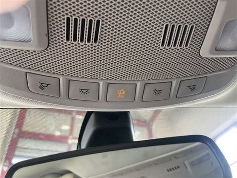 Used 2019 Ford Fusion SE image 24