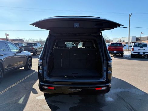 New 2026 Jeep Grand Wagoneer 4WD image 5