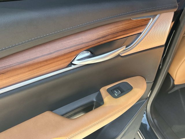 Used 2025 Cadillac XT5 Premium Luxury w/ Technology Package FWD image 15