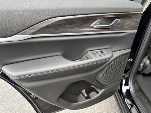 New 2025 Jeep Grand Cherokee Limited image 11