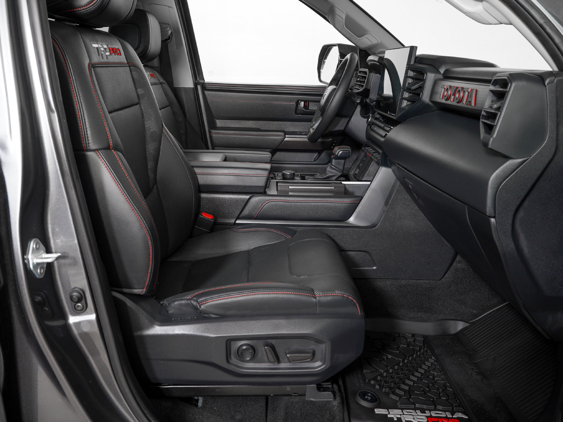 Used 2023 Toyota Sequoia TRD Pro AWD/4WD image 9