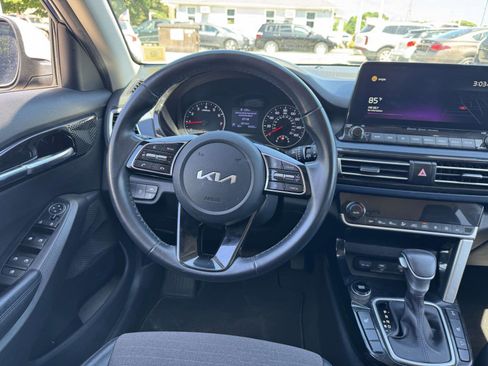 Used 2022 Kia Seltos S AWD/4WD image 12
