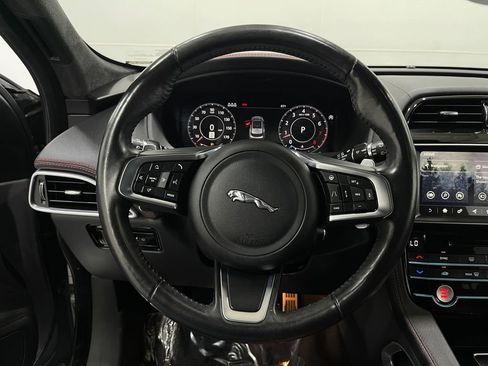 Used 2020 Jaguar F-PACE Checkered Flag image 23
