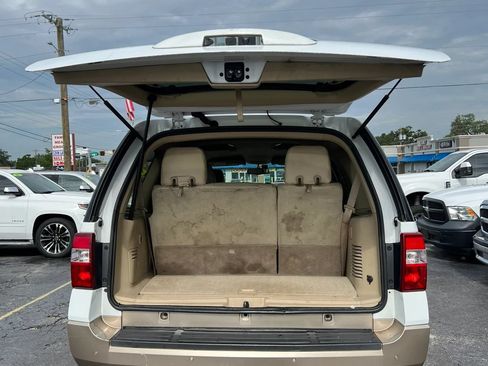 Used 2013 Ford Expedition XLT RWD image 22