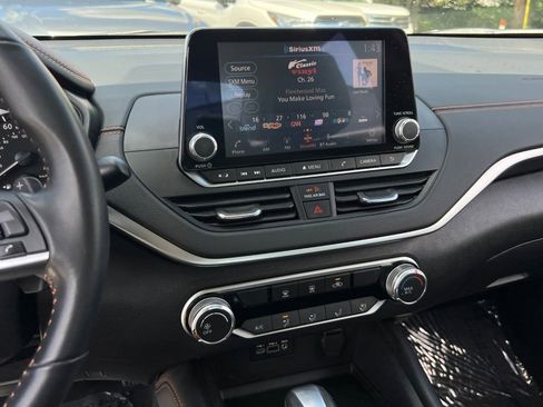 Used 2022 Nissan Altima 2.5 SR image 22