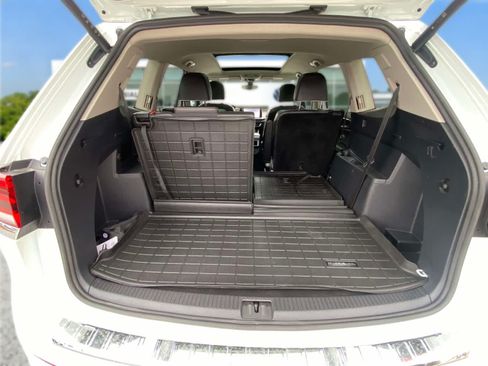 Certified 2024 Volkswagen Atlas SEL Premium R-Line AWD/4WD image 26