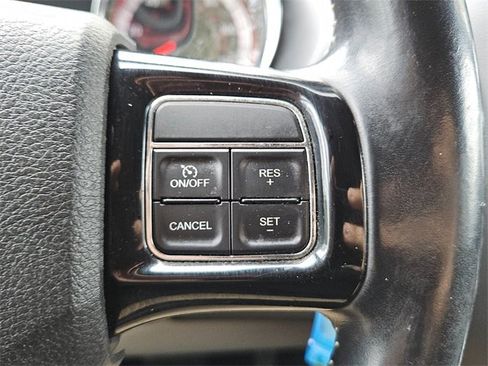 Used 2020 Dodge Grand Caravan SXT image 23