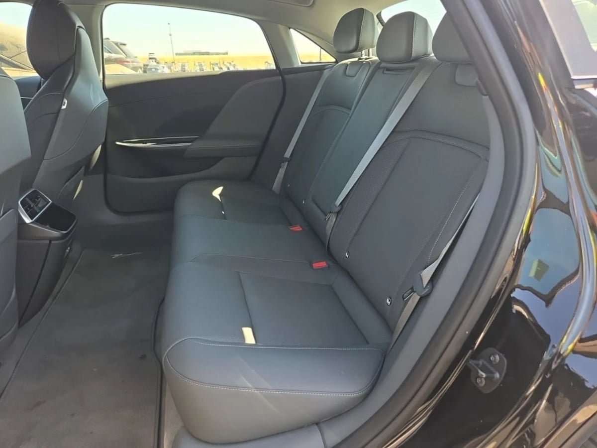 Used 2025 Lucid Air Pure RWD image 10