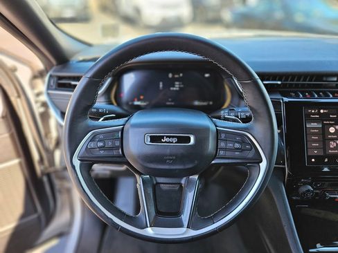 Used 2021 Jeep Grand Cherokee L Laredo image 14