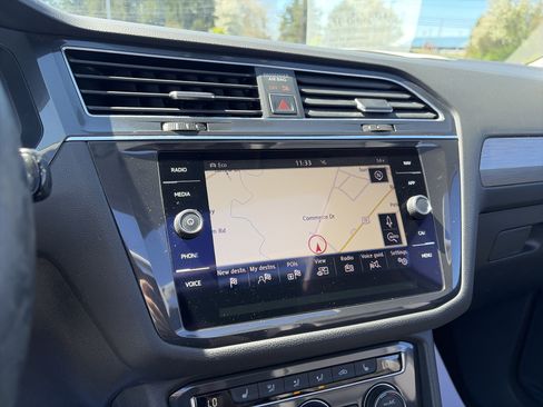 Used 2018 Volkswagen Tiguan SEL w/ 3rd Row Seat Package image 41