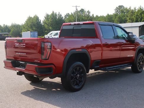 Used 2024 GMC Sierra 2500 AT4 w/ AT4 Preferred Package AWD/4WD image 7