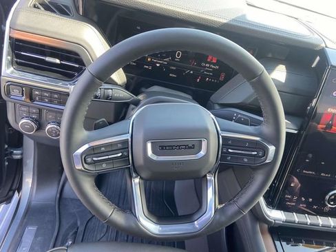 Certified 2026 GMC Yukon Denali w/ Sun & Power Step Package image 17