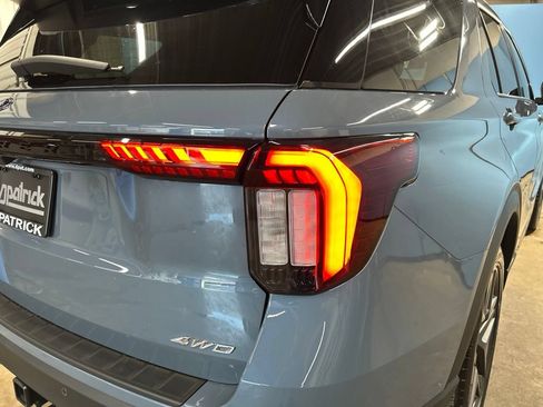 New 2026 Ford Explorer ST-Line w/ ST-Line Street Pack AWD/4WD image 12