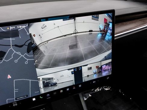 Used 2023 Tesla Model S image 29