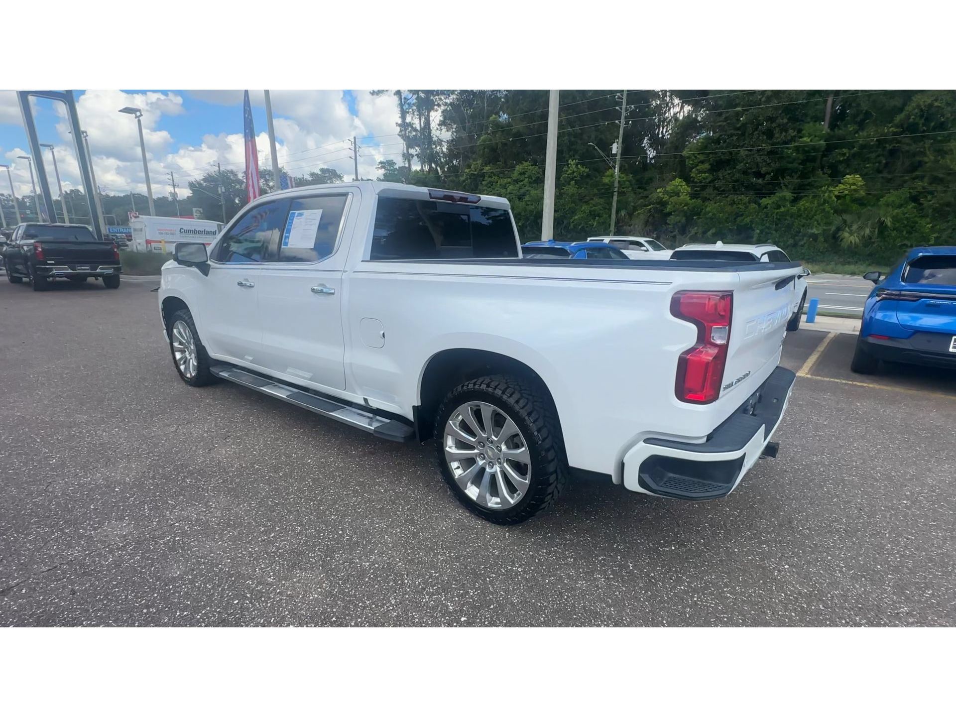Used 2020 Chevrolet Silverado 1500 High Country w/ Trailer Camera Package AWD/4WD image 4