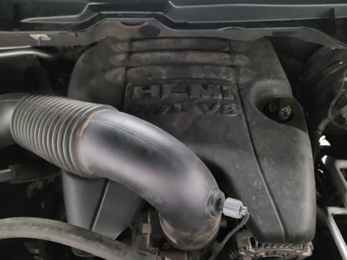Used 2015 RAM 1500 Express RWD image 30
