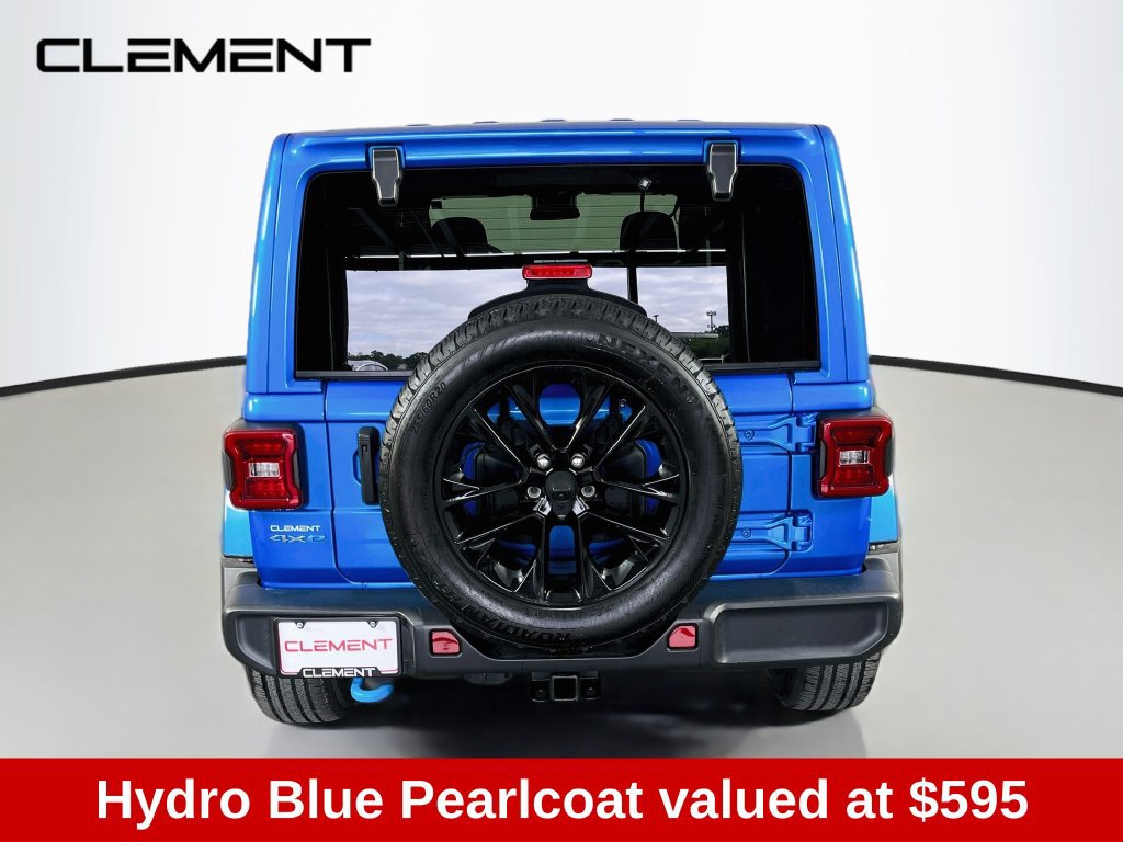 Used 2024 Jeep Wrangler Unlimited Sahara w/ Dual Top Group AWD/4WD image 8
