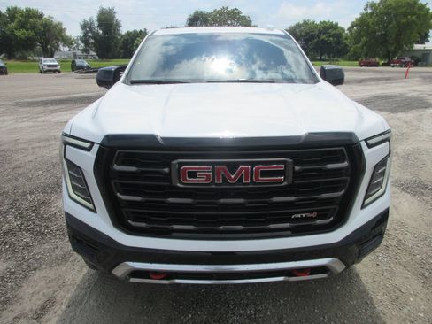 New 2026 GMC Yukon XL AT4 Ultimate AWD/4WD image 10