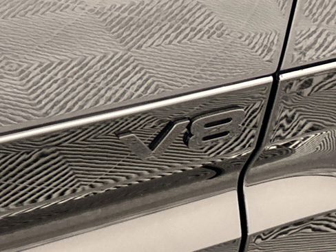 New 2025 Land Rover Defender 130 V8 image 31