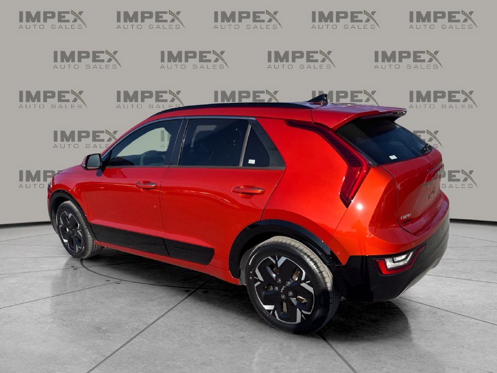 Used 2023 Kia Niro Wave FWD image 3
