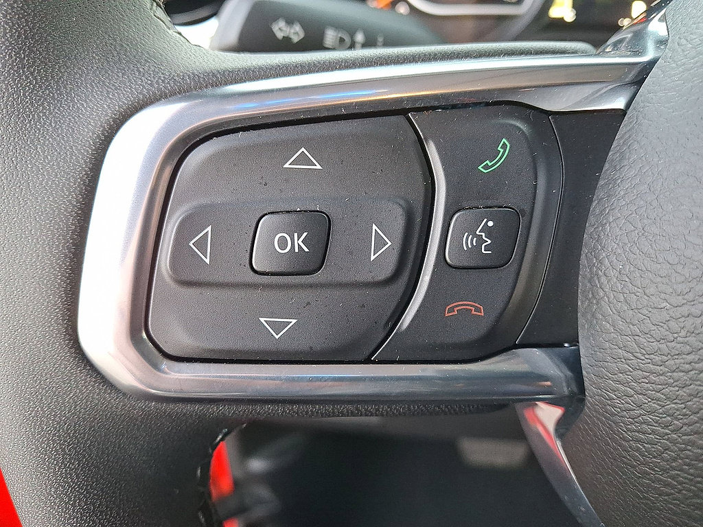 Used 2026 Jeep Wrangler Unlimited Sahara AWD/4WD image 23