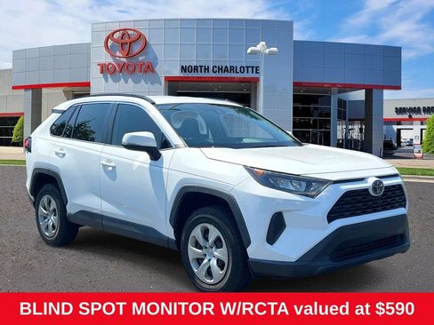 Used 2021 Toyota RAV4 LE FWD image 1
