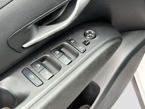 Used 2024 Hyundai Tucson SEL FWD image 17