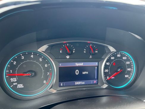 Used 2023 Chevrolet Traverse LT image 25