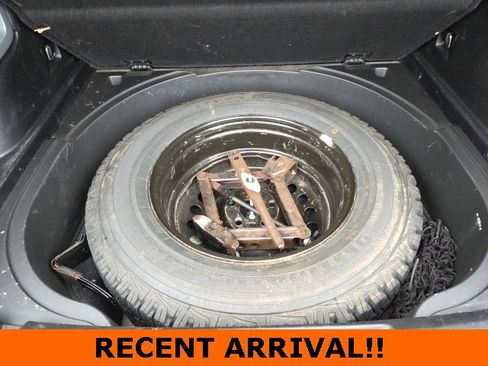 Used 2015 Jeep Cherokee Trailhawk w/ Cold Weather Group image 40