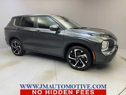 Used 2024 Mitsubishi Outlander SE image 7