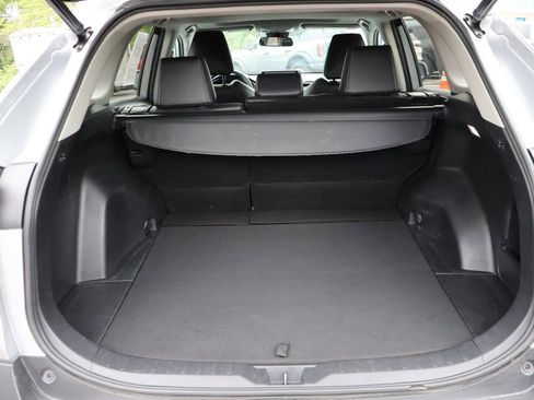 Used 2022 Toyota RAV4 XLE Premium AWD/4WD image 15