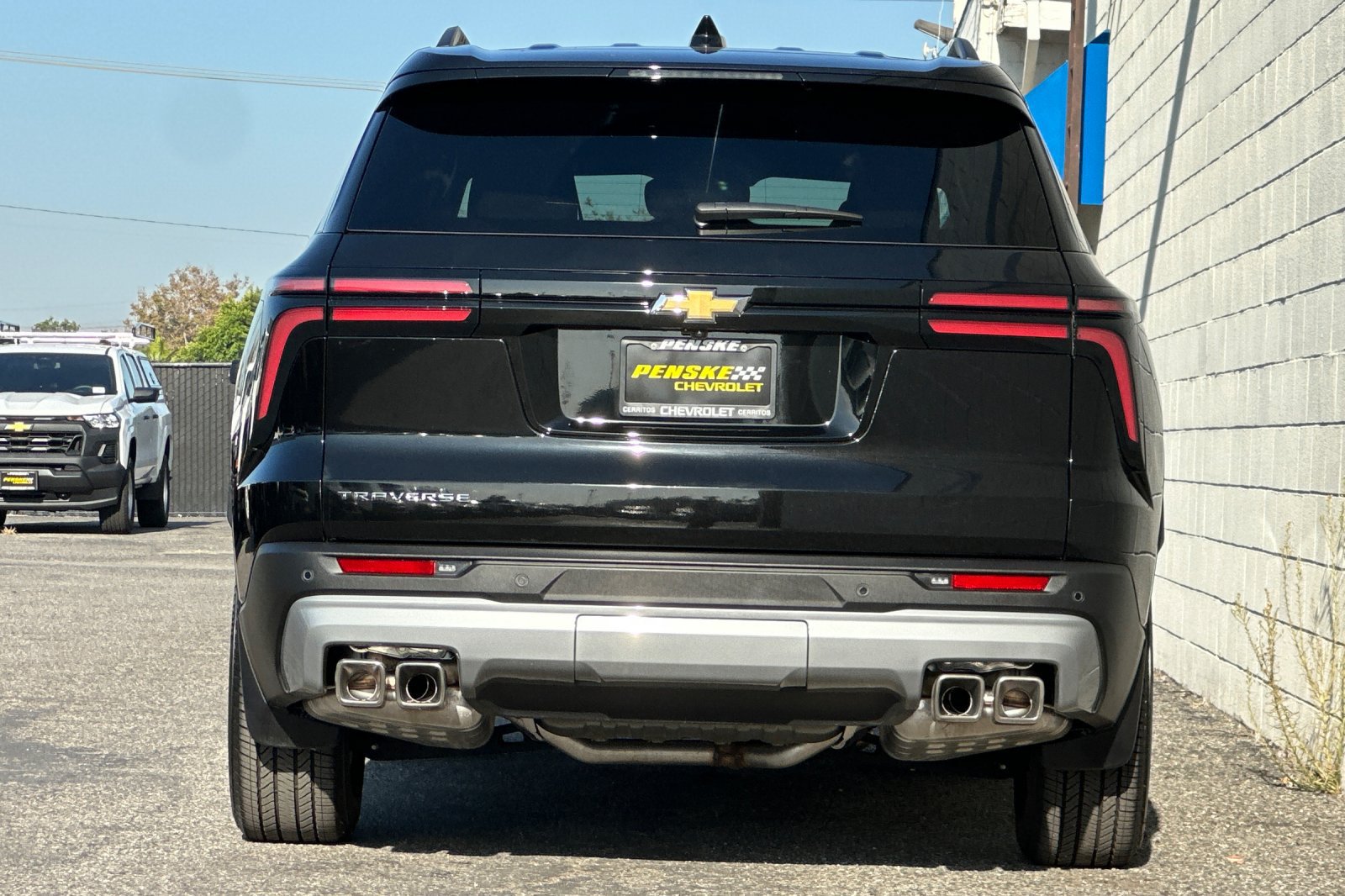 Used 2026 Chevrolet Traverse LT w/ LPO, Floor Liner Package FWD image 5