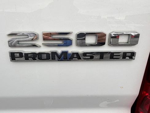 Used 2023 RAM ProMaster 2500 FWD image 10