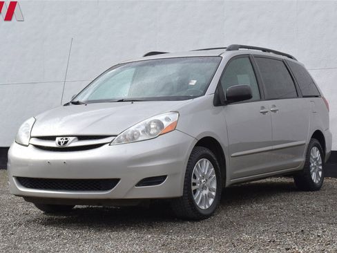 Used 2008 Toyota Sienna LE image 8