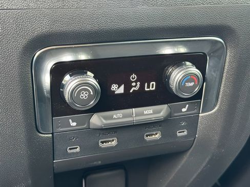New 2026 GMC Yukon XL Denali AWD/4WD image 18