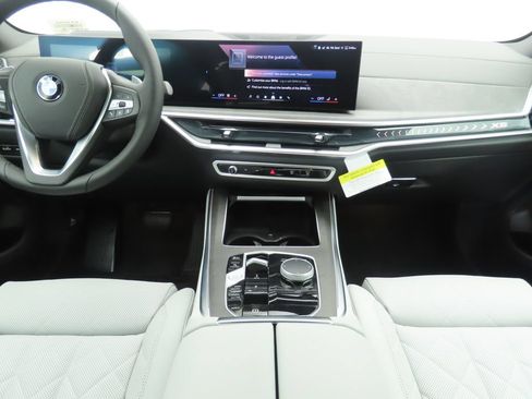 Used 2026 BMW X5 sDrive40i w/ Climate Comfort Package RWD image 14