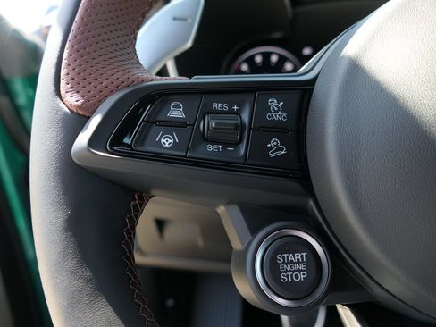 Used 2025 Alfa Romeo Stelvio Sprint AWD/4WD image 12