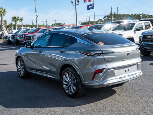 New 2026 Buick Envista Avenir FWD image 5