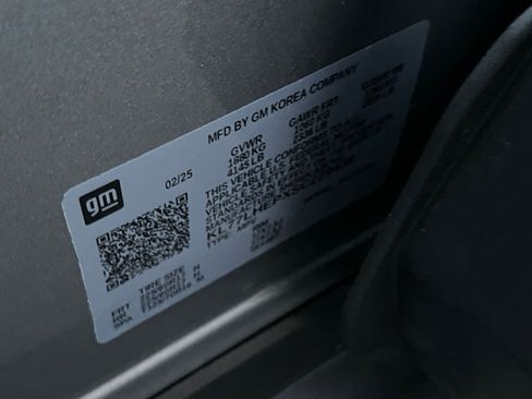 Used 2025 Chevrolet Trax LT image 27