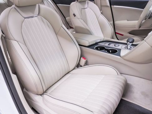 Certified 2026 Genesis G70 2.5T Prestige image 15