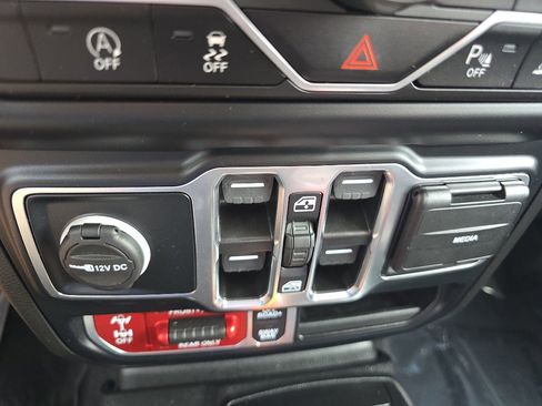 Used 2023 Jeep Gladiator Rubicon image 30