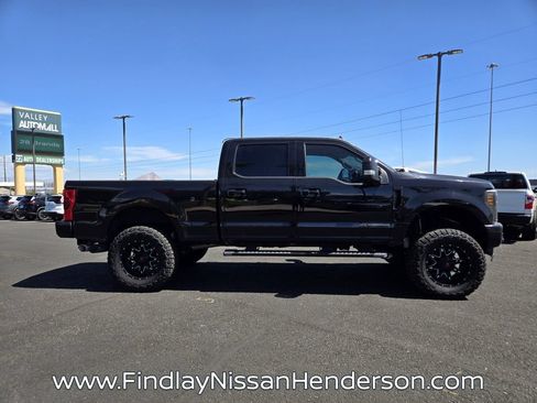 Used 2019 Ford F250 Lariat w/ Lariat Ultimate Package AWD/4WD image 7
